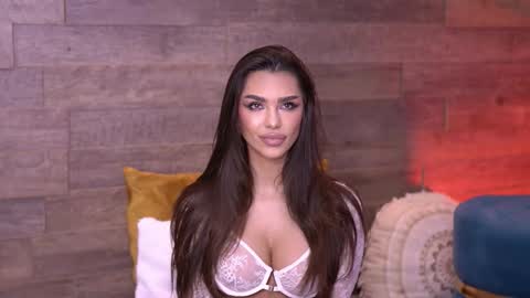 Snapshot of nicoledevin chatting on 11-06-25, 06:25 Nicole online show from 11-06-25, 06:25