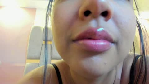 nicolee_fisherr online show from 04-16-26, 04:24