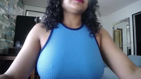 Snapshot of nicoleebon chatting on 03-29-26, 11:16 Nicole online show from 03-29-26, 11:16