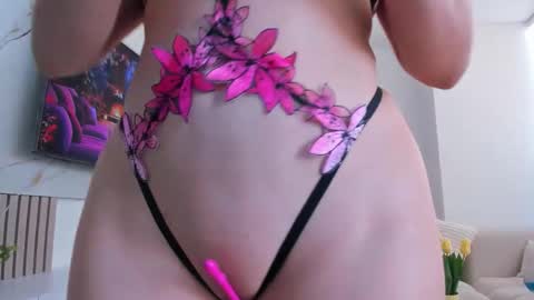 Snapshot of nicoleeorson chatting on 02-28-26, 03:57 Nicolle online show from 02-28-26, 03:57