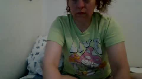 Snapshot of nicolegoodvibes00 chatting on 03-25-26, 10:49 Nicole online show from 03-25-26, 10:49