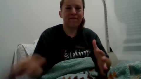 Snapshot of nicolegoodvibes00 chatting on 05-20-26, 11:16 Nicole online show from 05-20-26, 11:16