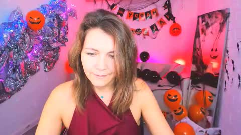 nicolehits online show from 10-24-25, 05:37