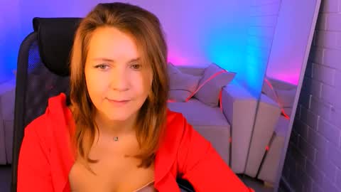 nicolehits online show from 11-08-25, 09:20