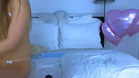 Nicole online show from 02-14-26, 03:03