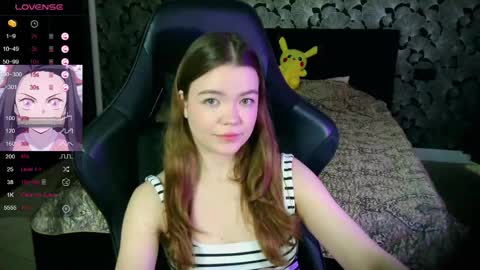 NicoleMeew online show from 04-12-26, 06:29