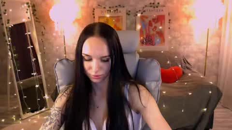 Snapshot of nicolemerz chatting on 06-17-26, 04:41 Nicole online show from 06-17-26, 04:41