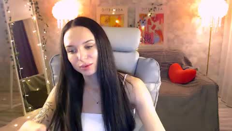 Snapshot of nicolemerz chatting on 06-21-26, 05:04 Nicole online show from 06-21-26, 05:04
