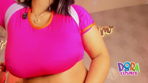 Snapshot of nicolemorelli2 chatting on 10-24-25, 02:24 Andrea give it a thumbs up please its important online show from 10-24-25, 02:24