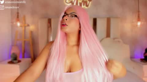 Snapshot of nicolemorelli2 chatting on 11-04-25, 12:04 Andrea give it a thumbs up please its important online show from 11-04-25, 12:04