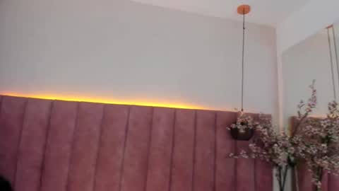 Nicole online show from 02-28-25, 06:43