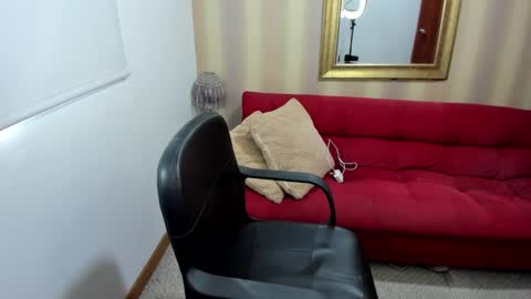 Snapshot of nicolettcolin chatting on 11-29-25, 02:31 Nicolettcolin online show from 11-29-25, 02:31