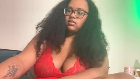 Snapshot of nicolette356 chatting on 12-16-25, 01:49 nicolette356 online show from 12-16-25, 01:49