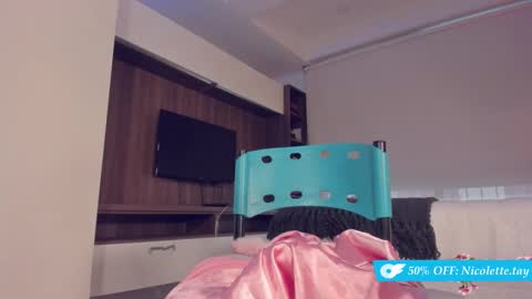 Nicol  online show from 01-08-26, 04:09