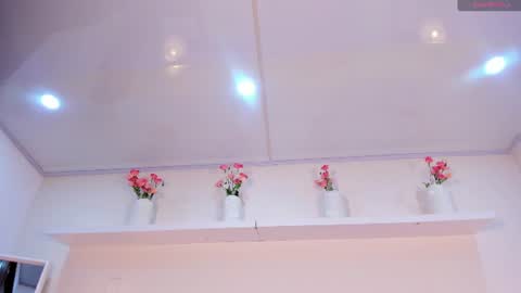 nicolle_evanss_ online show from 07-14-26, 10:21