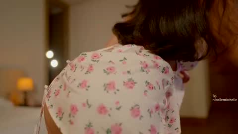  NEW instagram nicollemitchelle online show from 08-04-26, 10:40
