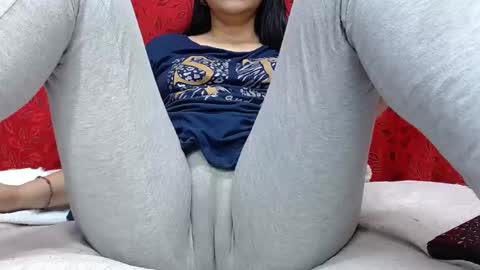 Snapshot of nicolleowens chatting on 10-22-25, 09:36 NICOLLE online show from 10-22-25, 09:36