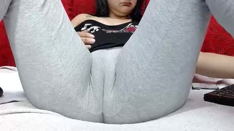 Snapshot of nicolleowens chatting on 12-16-25, 12:15 NICOLLE online show from 12-16-25, 12:15