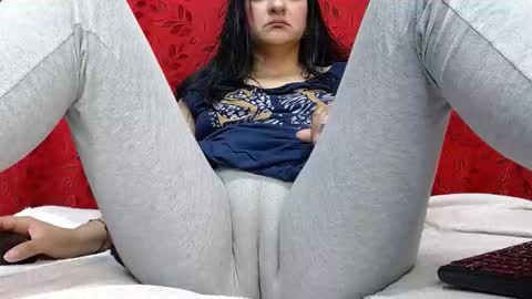 NICOLLE online show from 02-19-26, 10:06