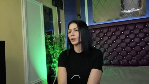 Snapshot of nicollepalmer chatting on 12-10-24, 09:44 Nicolle online show from 12-10-24, 09:44