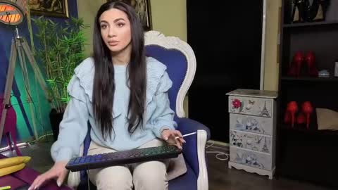 Snapshot of nicollepalmer chatting on 02-21-25, 07:45 Nicolle online show from 02-21-25, 07:45