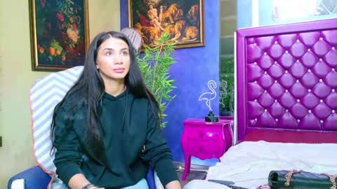 Snapshot of nicollepalmer chatting on 09-30-25, 12:54 Nicolle online show from 09-30-25, 12:54