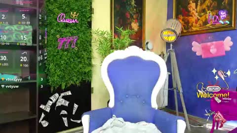 Nicolle online show from 05-20-26, 06:52