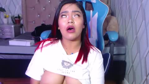 Nicolle Miley online show from 02-11-25, 11:54