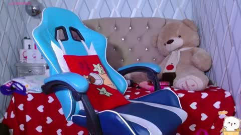 Nicolle Miley online show from 02-12-25, 10:03