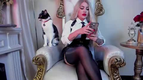 Nicollette Miller online show from 12-03-25, 05:22