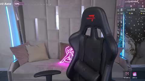 Snapshot of nicolnightt chatting on 10-21-25, 04:46 Nicole online show from 10-21-25, 04:46