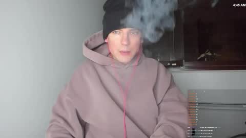 Snapshot of nicoslowmoo chatting on 11-08-25, 02:45 NicoSlowmoo online show from 11-08-25, 02:45