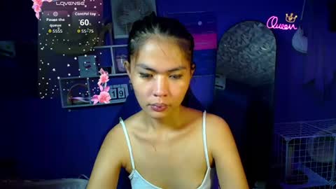 Snapshot of nicsh chatting on 06-19-26, 02:05 Nichole online show from 06-19-26, 02:05