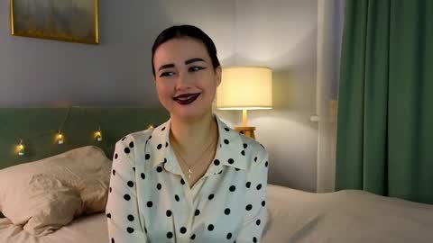 Sophie online show from 12-20-25, 02:07