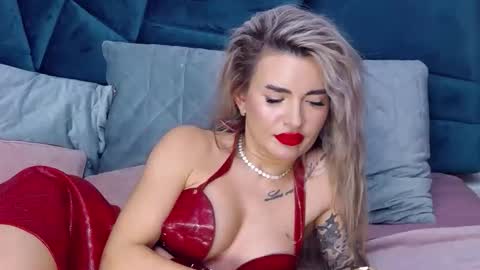 Iris online show from 10-22-25, 07:30