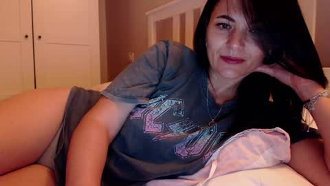 Snapshot of nightssecret chatting on 09-30-25, 08:58 leona online show from 09-30-25, 08:58