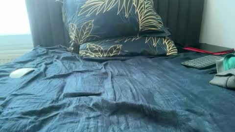 Snapshot of nightwalker06 chatting on 12-18-25, 11:38 nightwalker06 online show from 12-18-25, 11:38