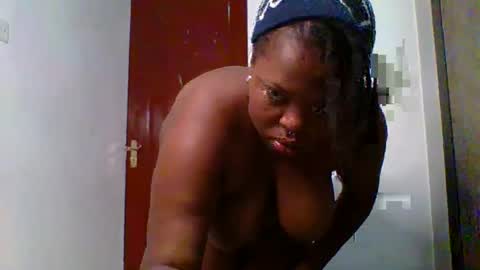 Snapshot of nighty_desire chatting on 10-17-25, 10:40 Nighty Desire online show from 10-17-25, 10:40