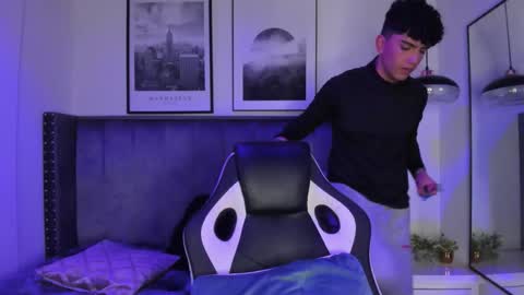 niick_twink online show from 11-05-25, 08:20