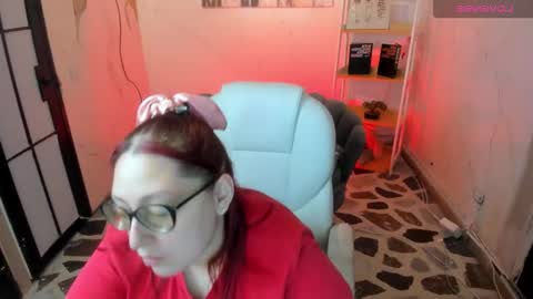 Snapshot of niickyjones chatting on 09-16-25, 06:20 Anni online show from 09-16-25, 06:20