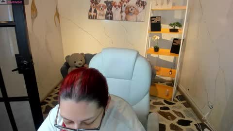 Snapshot of niickyjones chatting on 10-20-25, 07:14 Anni online show from 10-20-25, 07:14