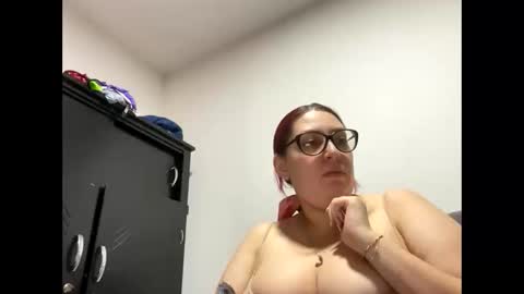 Snapshot of niickyjones chatting on 11-03-25, 07:48 Anni online show from 11-03-25, 07:48