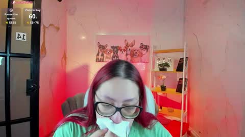 Snapshot of niickyjones chatting on 11-20-25, 09:14 Anni online show from 11-20-25, 09:14