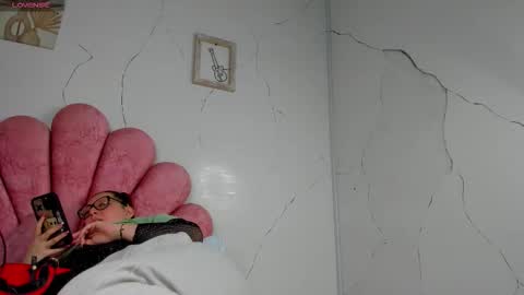 Snapshot of niickyjones chatting on 02-28-26, 04:57 Anni online show from 02-28-26, 04:57