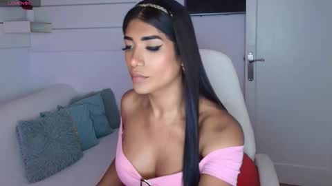 Snapshot of niickylovee chatting on 10-13-25, 06:41 Nicolle Bustamante online show from 10-13-25, 06:41