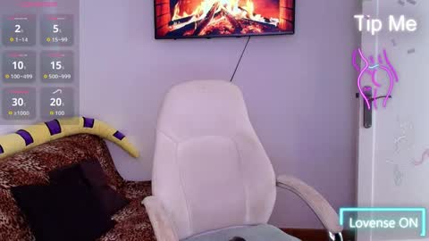 Snapshot of niickylovee chatting on 03-26-26, 03:50 Nicolle Bustamante online show from 03-26-26, 03:50