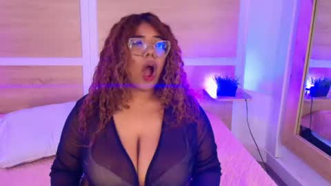 Snapshot of niickypurple chatting on 07-12-26, 03:03 Call me Nicky online show from 07-12-26, 03:03