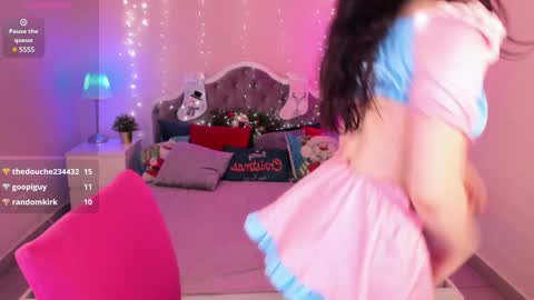 Snapshot of niiik_miiiki chatting on 01-14-25, 11:31 niiik_miiiki online show from 01-14-25, 11:31