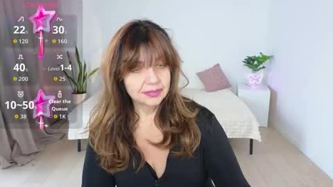 Snapshot of nika_light chatting on 12-17-25, 12:33 Nika light online show from 12-17-25, 12:33