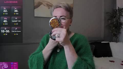 Nika online show from 02-15-25, 08:44